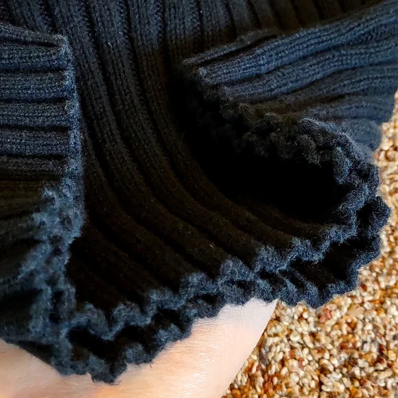 Jamie Scott Ribbed Sweater - Picture 10 of 11